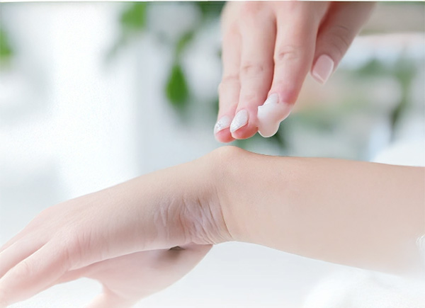 STEP 03 ハンドプレスで仕上げる